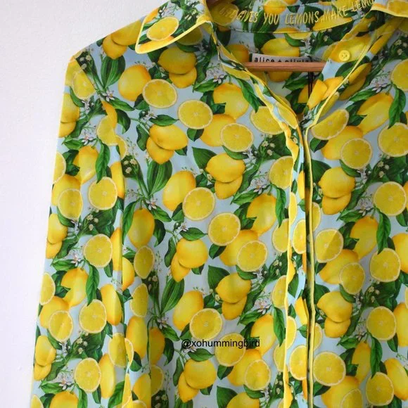 Alice + Olivia | Tops | Alice Olivia Willa Placket Top In